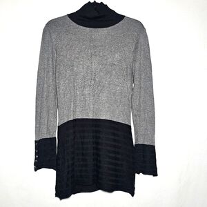 Venus gray colorblock long sleeve turtleneck size Large